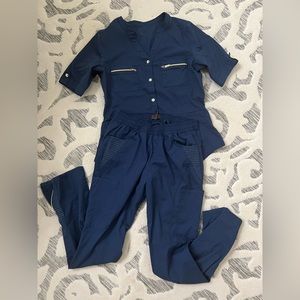 Jaanuu navy scrub set